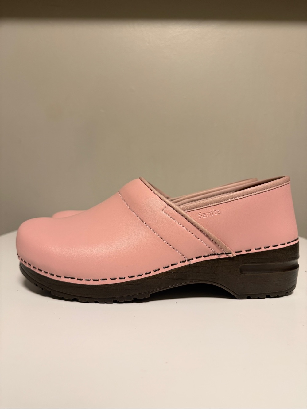Sanita Izabella Professional Clogs in Pink (457006) Work Clogs Women’s US 9.5-10